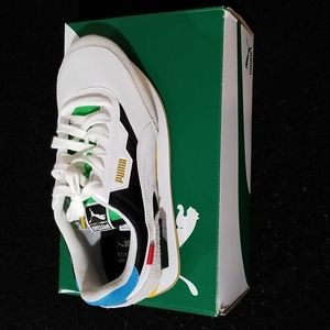 Puma Rider Play on big kids 6.5 women 8.5 white